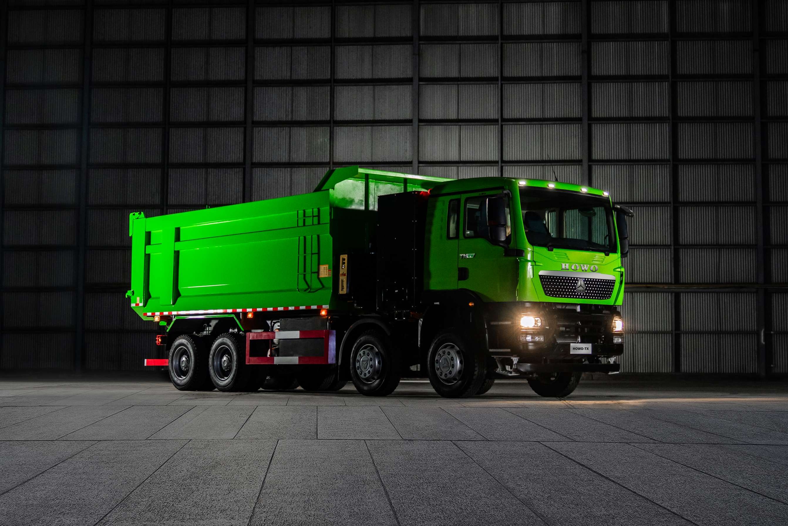 HOWO-TX EV 8x4 Tipper (11)