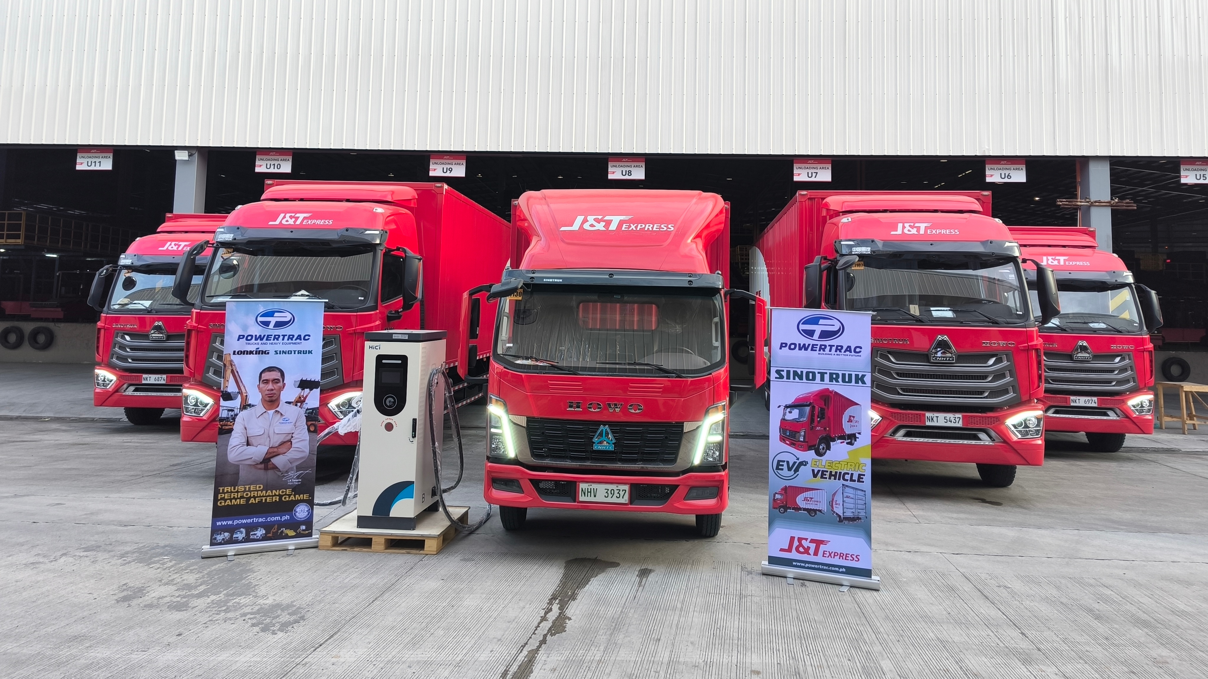 SINOTRUK livre des camions électriques à J&T Express Philippines